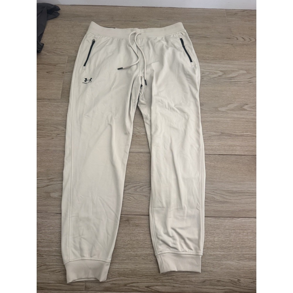Men's NWT Under Armour Sportstyle Joggers Size XL Almond Color Zip Pockets